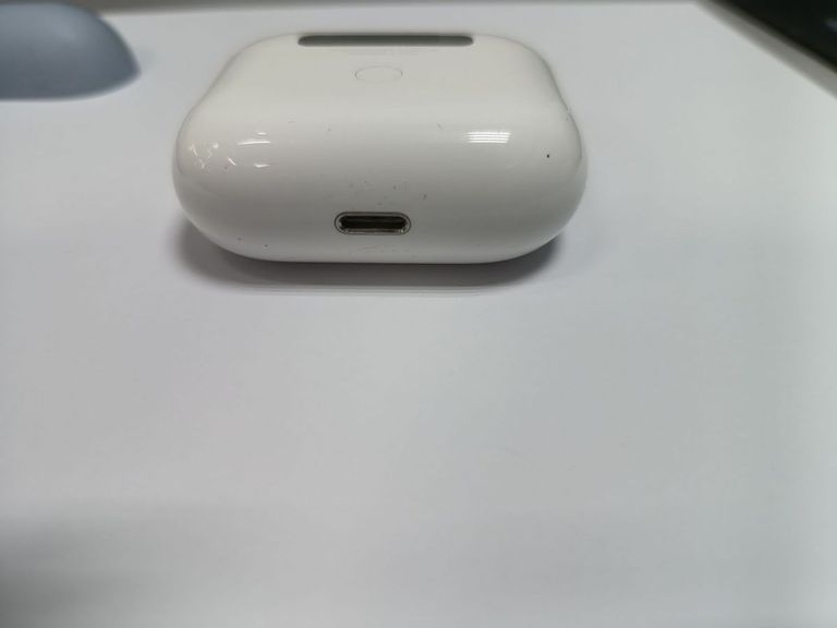 Купити Apple airpods 3rd generation Б/У