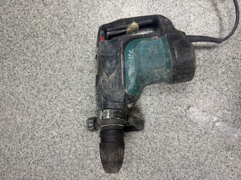 Объявление Makita HR4501C Б/У