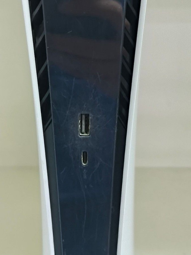 Дешиво Sony PlayStation 5 Digital Edition 825GB с ломбарда