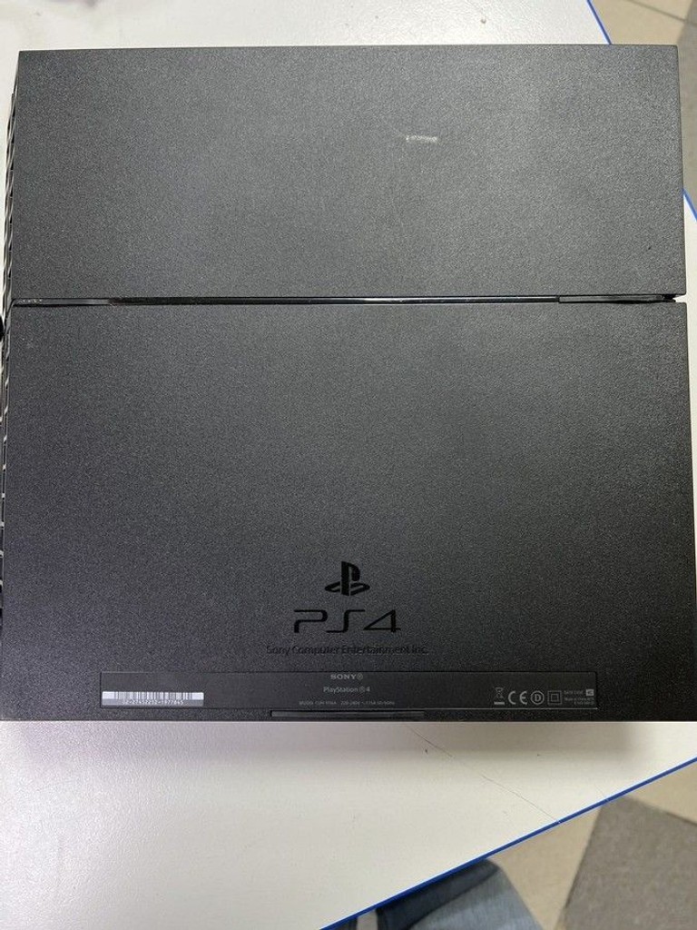 Дешево Sony playstation 4 1tb з ломбарду
