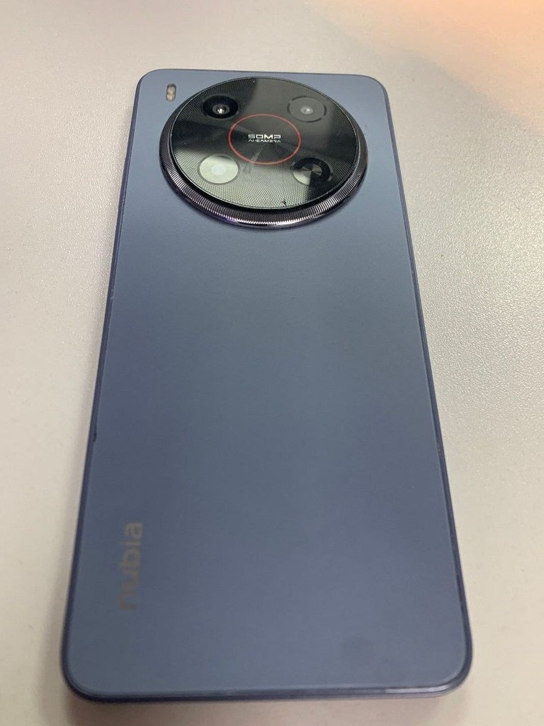 Распродажа Zte Nubia V70 Max 6/128GB Gray, продавец Техноскарб