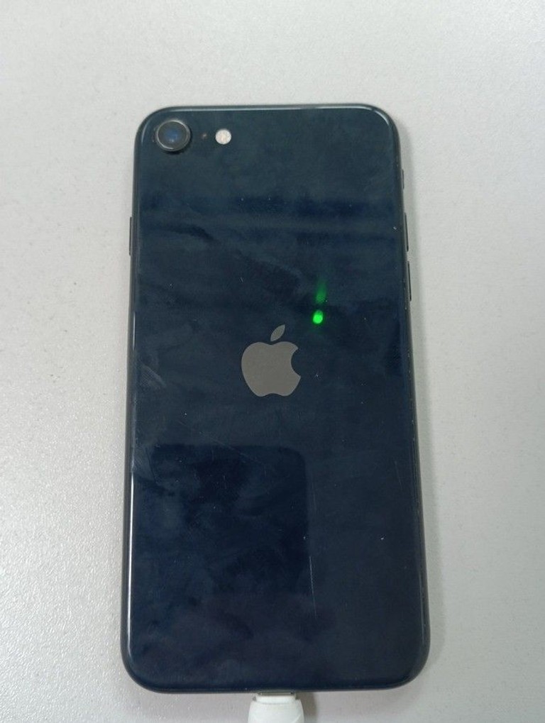 Дешиво Apple iphone se 2022 64gb с ломбарда