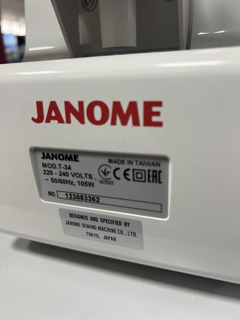 Дешево Janome T-34 з ломбарду
