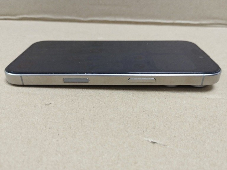 Apple iphone 16 pro 128gb Код:01-200977579. Изображение 12