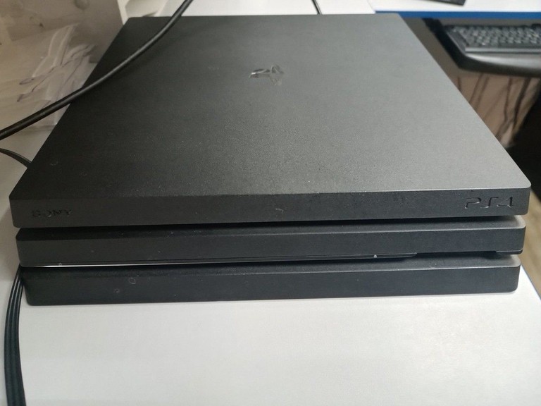 Дешиво Sony playstation 4 pro 1tb с ломбарда