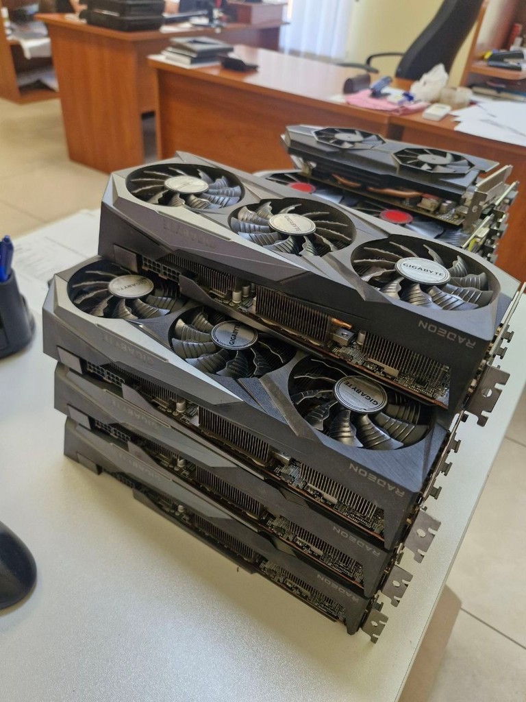 Купити Gigabyte Radeon RX 6800 Gaming на 16GB Б/У