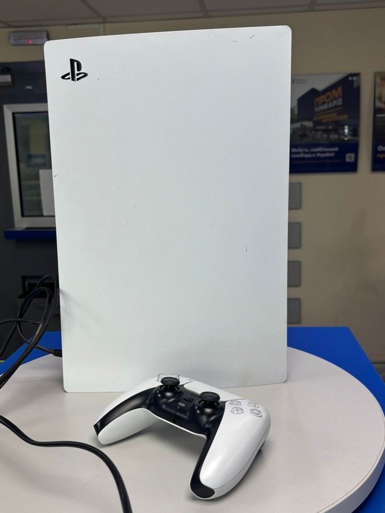 Купить Sony PlayStation 5 825GB Б/У