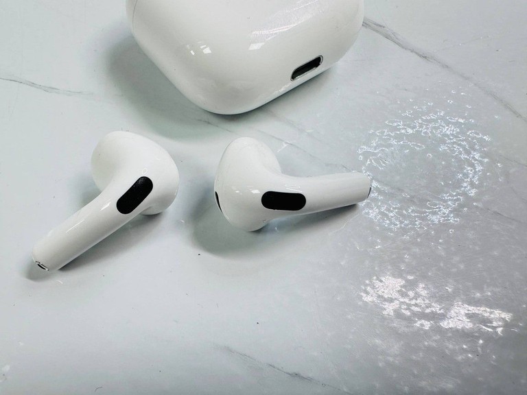 Розпродаж Apple airpods 4, продавець Техноскарб
