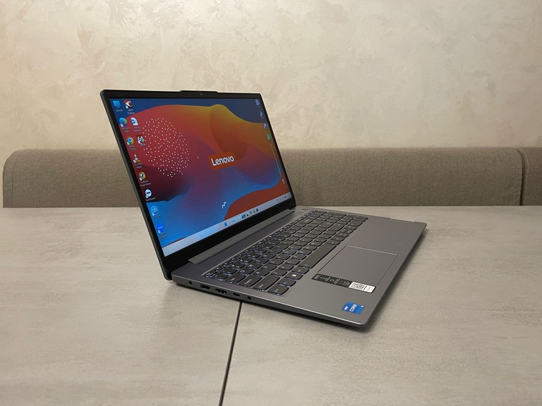 Дешево Lenovo IdeaPad Slim 3 15IRU8, 15.6" з ломбарду