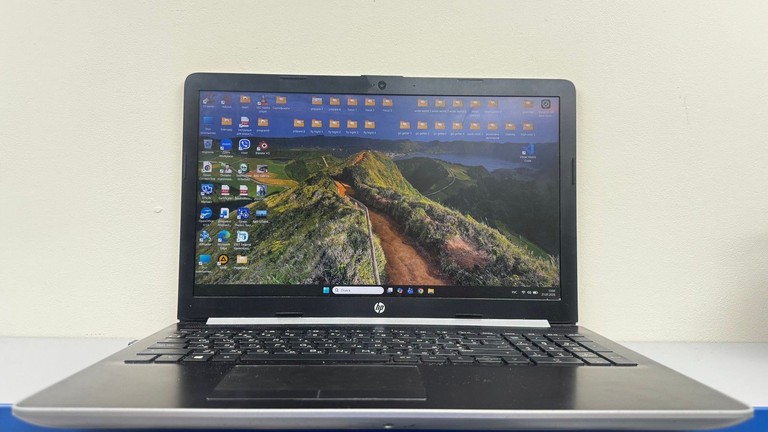 Купити Hp 15/ryzen 3 3200u ddr4/8gb ddr4/hdd *відсутній/ssd 256 gb/*інтегрована Б/У