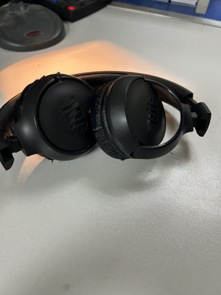 Оголошення Jbl tune 560 bt Б/У
