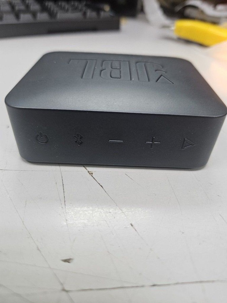 Дешиво Jbl go essential 2 с ломбарда