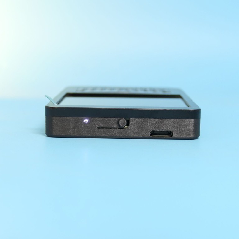 Linux з використанням Raspberry Pi Zero 2W, 4-ядра, 4-дюймовим TFT-дисплеєм 720X720, та оригінальною клавіа Код:null. Зображення 5