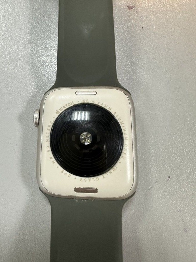Купити Apple watch se 3 gps 44mm alu. case Б/У