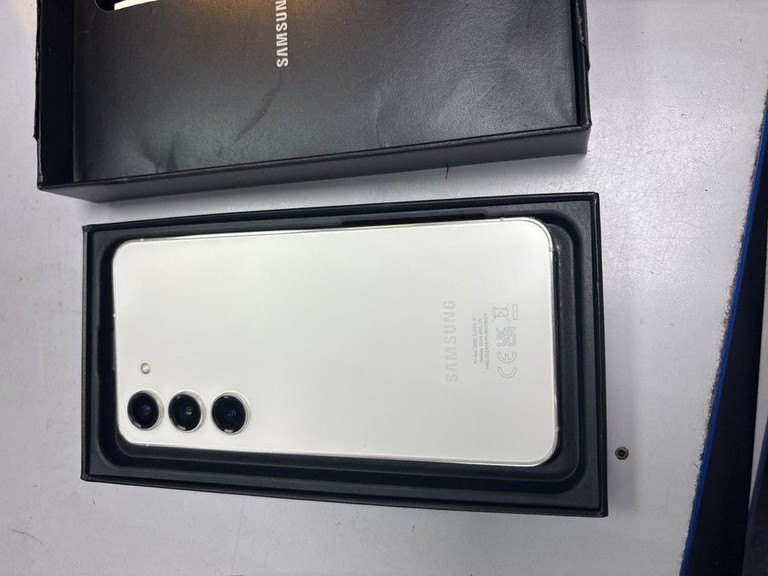 Оголошення Samsung galaxy s23 8/128gb Б/У