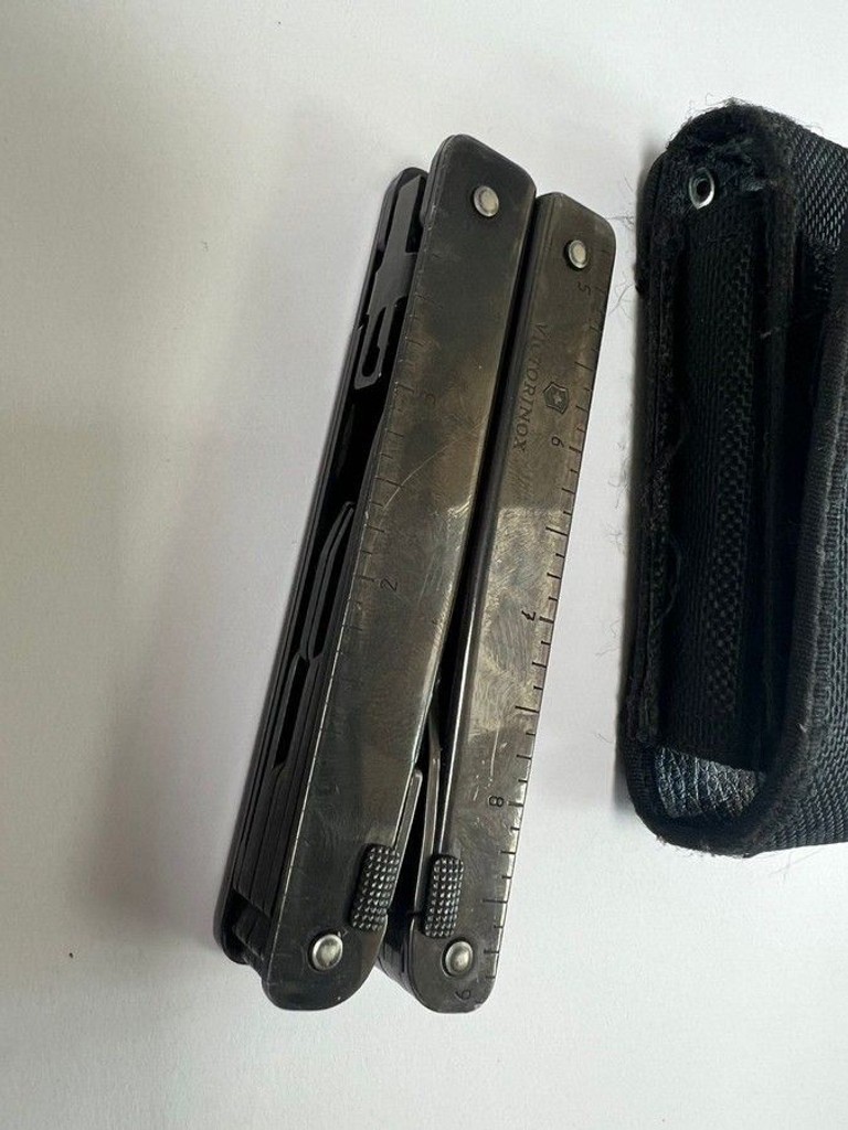 Дешево Victorinox swisstool з ломбарду