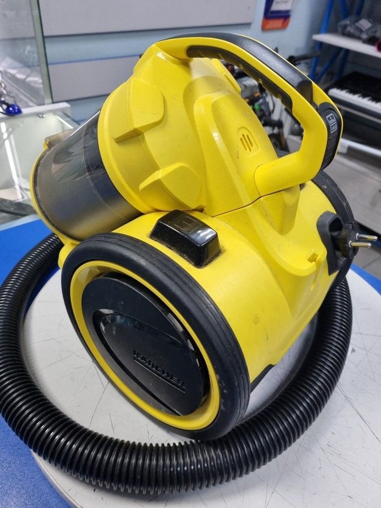 Купити Karcher VC 3 Premium White (1.198-135.0) Б/У
