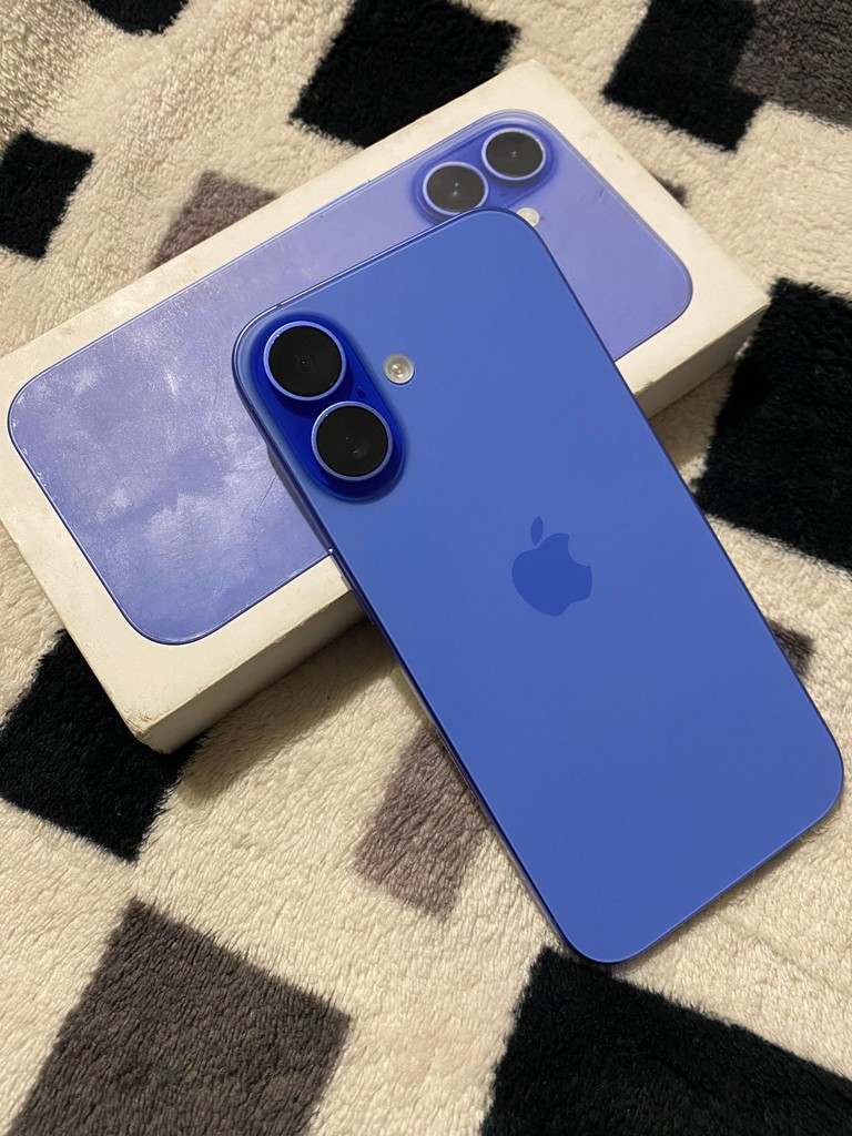 Дешиво Apple iPhone 16 128GB Ultramarine (MYEC3) с ломбарда
