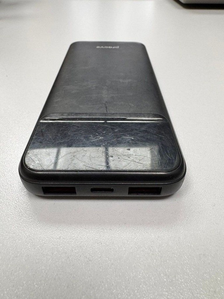 Дешиво Proove illuminator 2 22.5w 10000mah с ломбарда