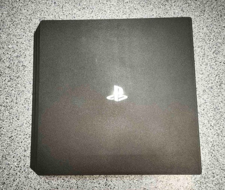 Оголошення Sony playstation 4 pro 1tb Б/У