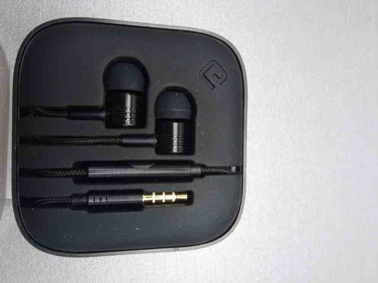 Оголошення ERGO ES-600i Minion Black Б/У