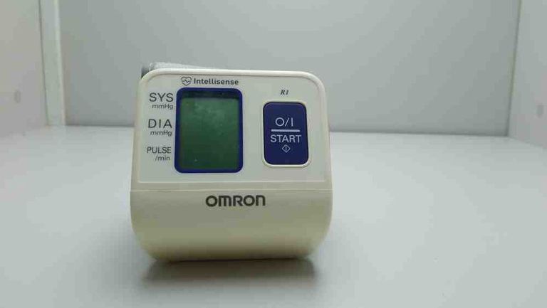 Omron R1