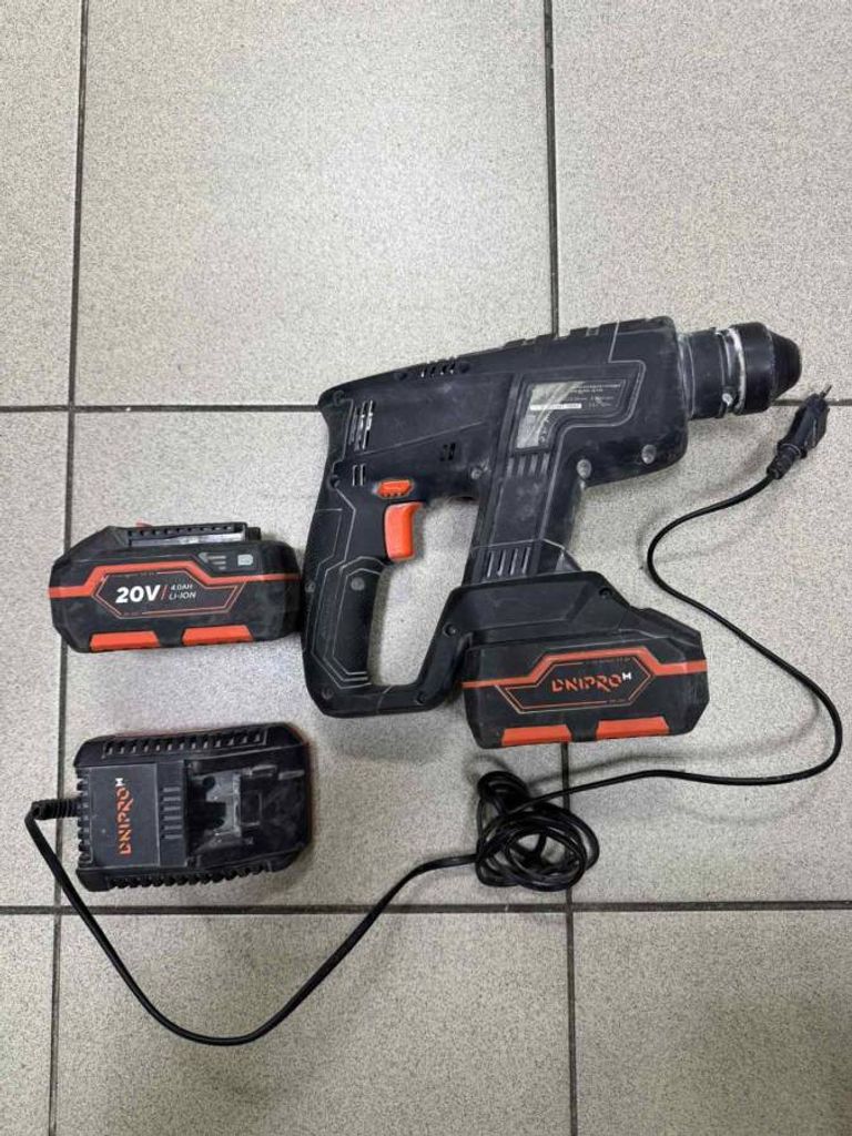 Оголошення Dnipro-M dhr-200bc ultra + 2акб 4ah + зп Б/У