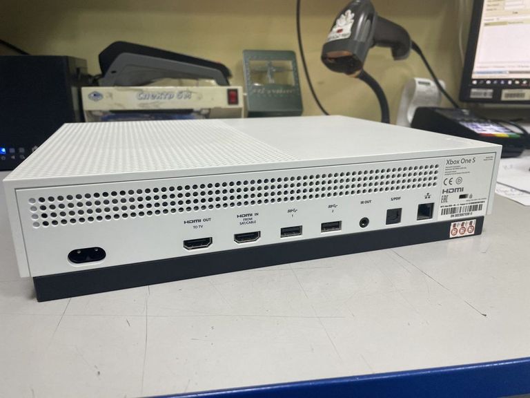 Microsoft Xbox One S 1TB Код:01-200499829. Изображение 7