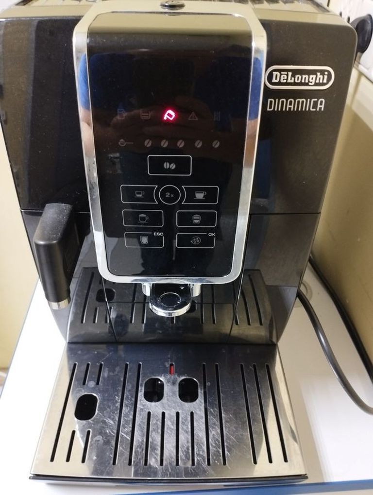 Оголошення Delonghi Dinamica ECAM 350.50.B Б/У