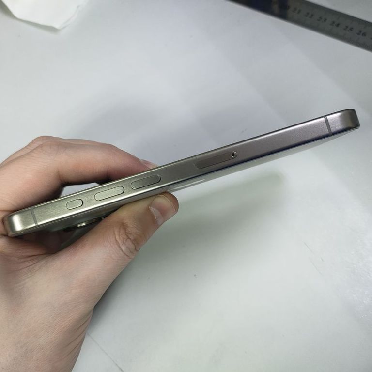 Apple iphone 15 pro 256gb Код:01-200583702. Зображення 6