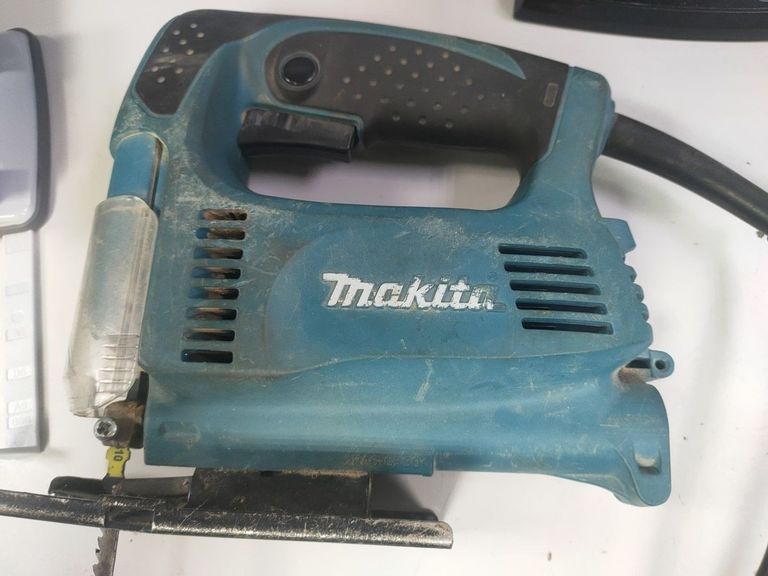 Купити Makita 4326 Б/У