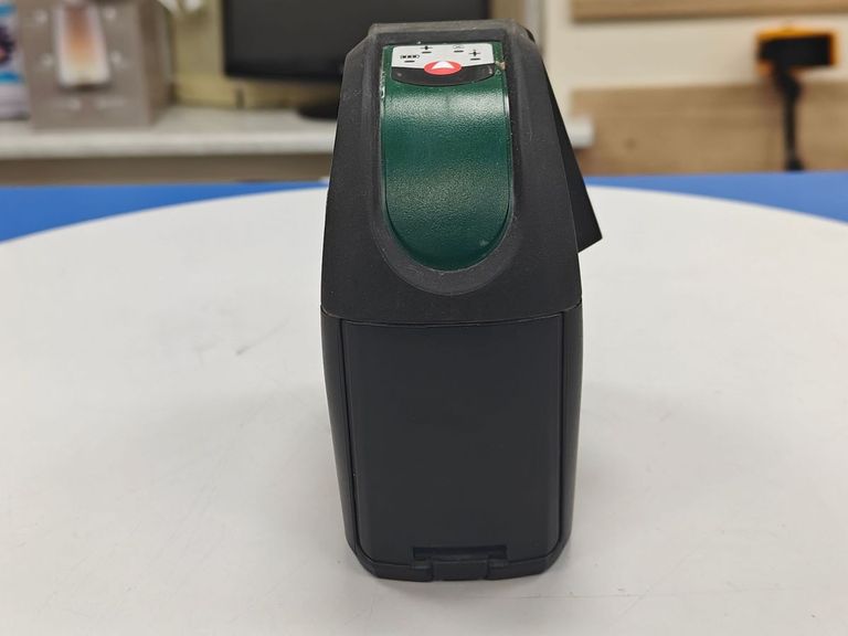 Дешево Bosch UniversalLevel 3 (0603663901) з ломбарду