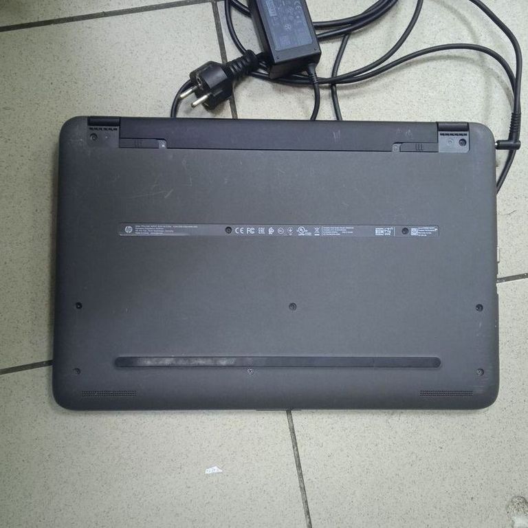 Hp 15/core i3 5005u ddr3/4gb ddr3/hdd *відсутній/ssd 128 gb/radeon r5 m330 Код:01-200763552. Зображення 5