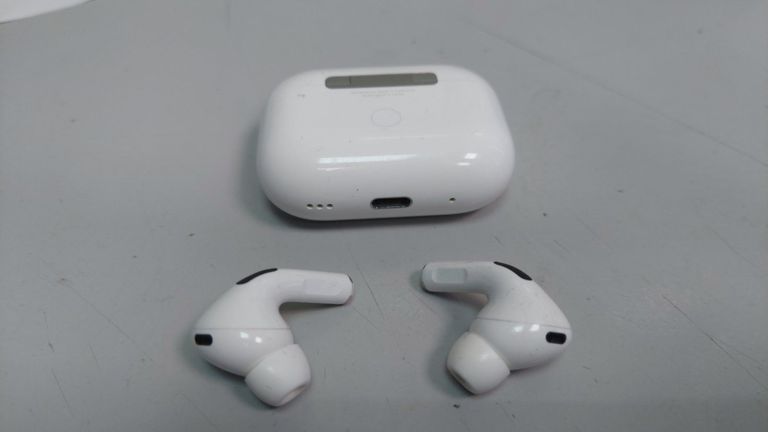 Дешиво Apple airpods pro 2nd generation with magsafe charging case usb-c с ломбарда