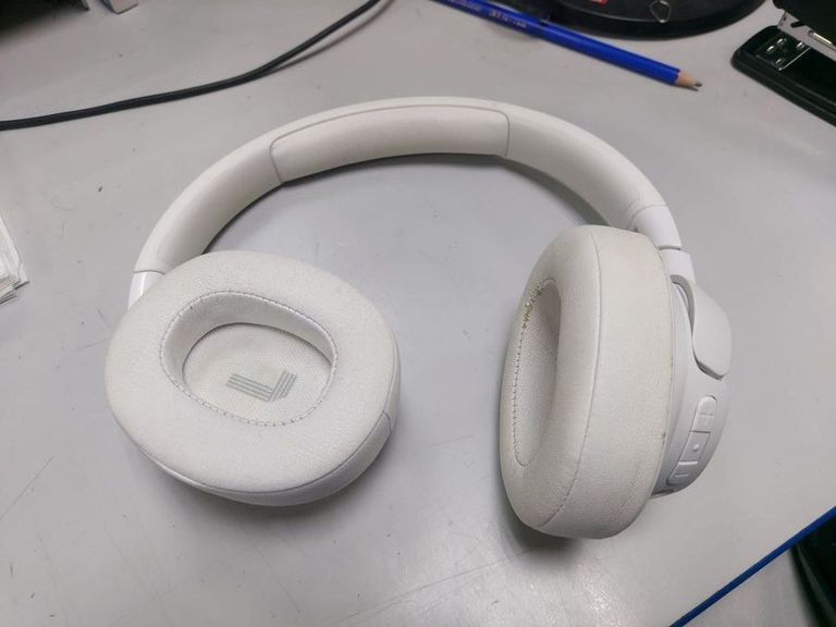 Дешиво Jbl 720 с ломбарда