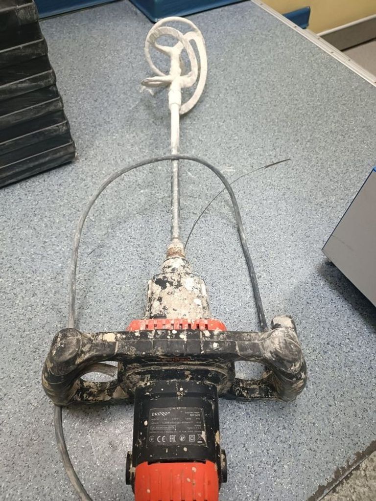 Дешиво Dnipro-M bm-142s з розмішувачем с ломбарда