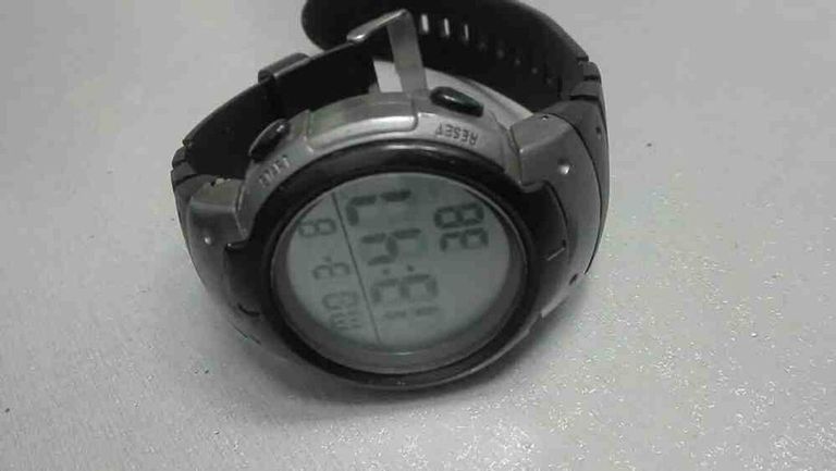 Оголошення Skmei 1068 BK-Gold Case BOX (1068BOXBKGC) Б/У