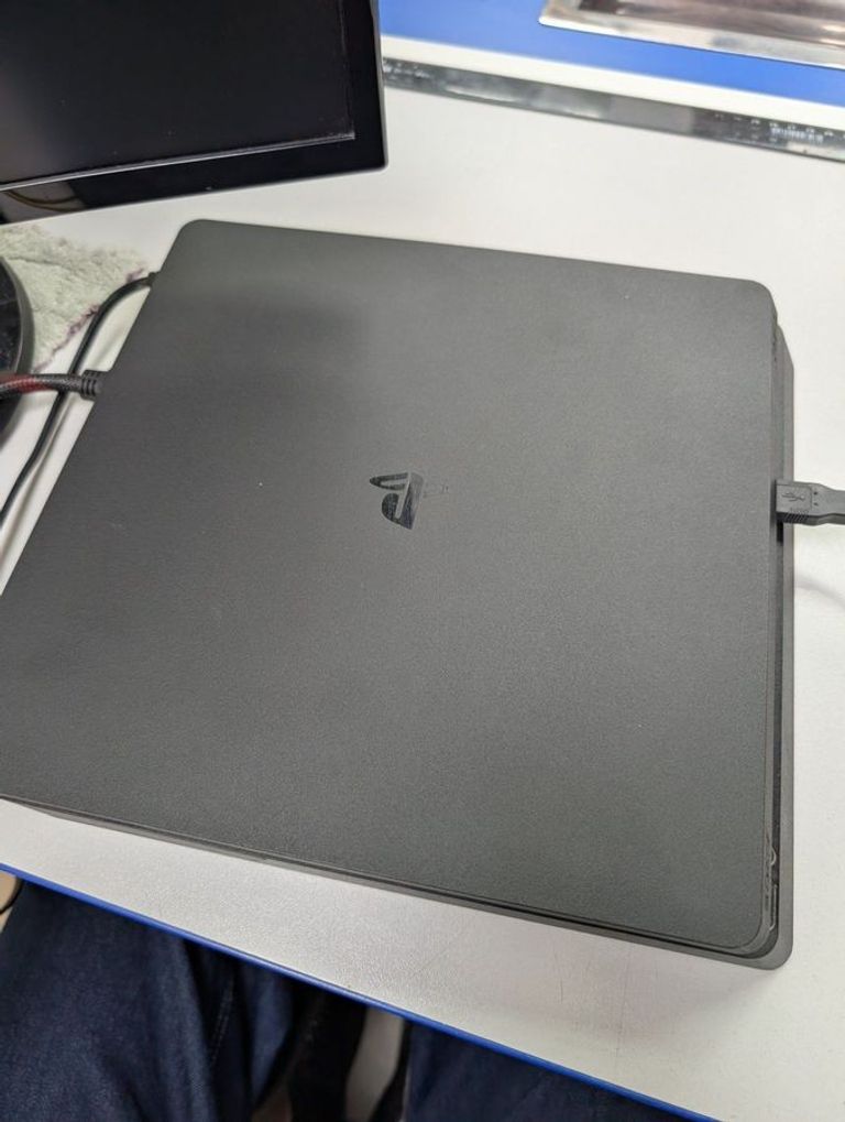 Объявление Sony playstation 4 500gb Б/У