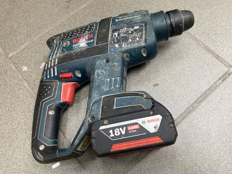 Объявление Bosch gbh 18v/gst 18v-125s/1акб 18v/4ah/зп Б/У