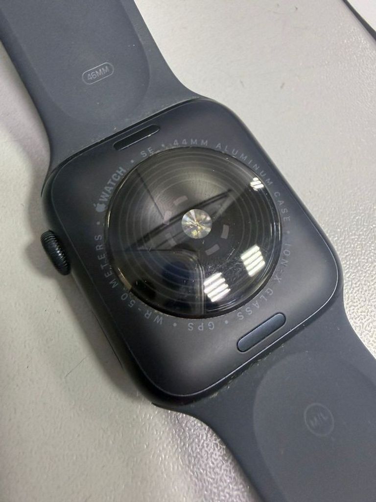 Apple watch se 2 gps 44mm aluminium case Код:01-200810261. Изображение 5