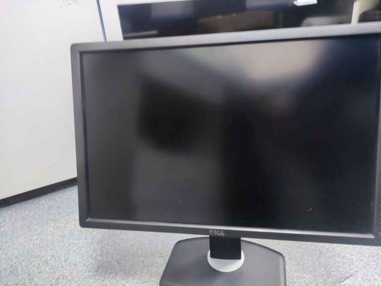 Дешиво Dell u2412m с ломбарда