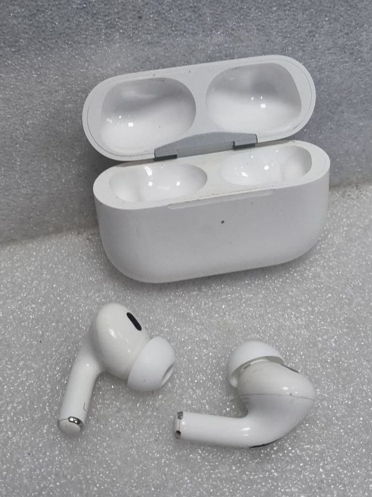 Объявление Apple airpods pro 2nd generation with magsafe charging case usb-c Б/У