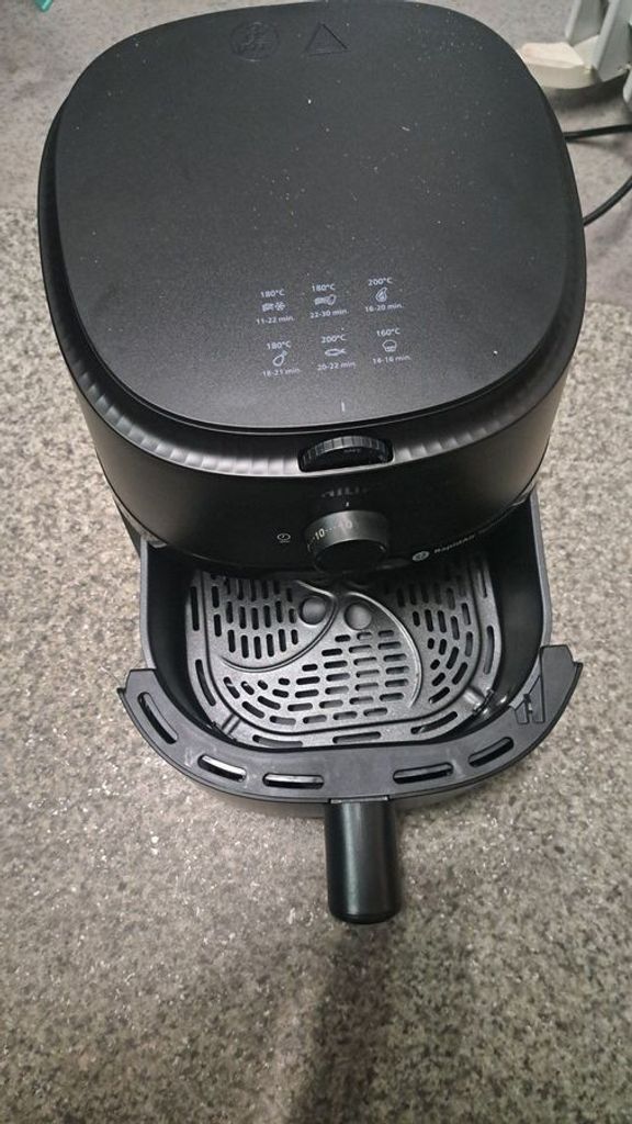 Дешево Philips Series 1000 NA120/00 з ломбарду