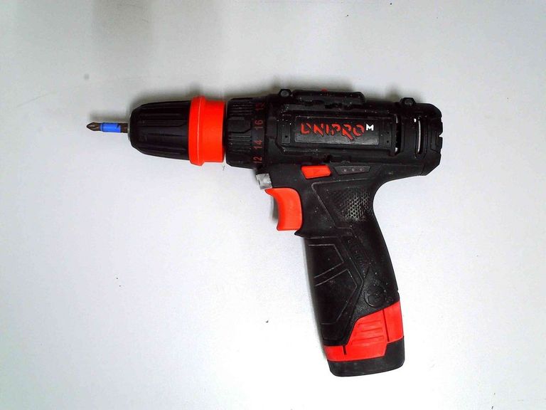 Дешево Dnipro-M cd-12qx з ломбарду