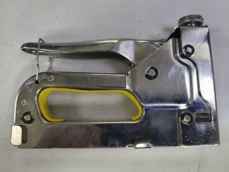 Дешиво Сталь без моделі с ломбарда