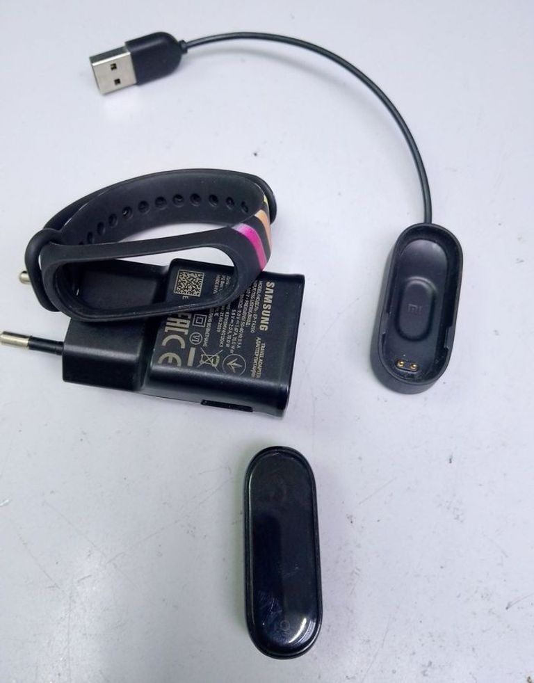 Купить Xiaomi Mi Smart Band 4 Black Б/У