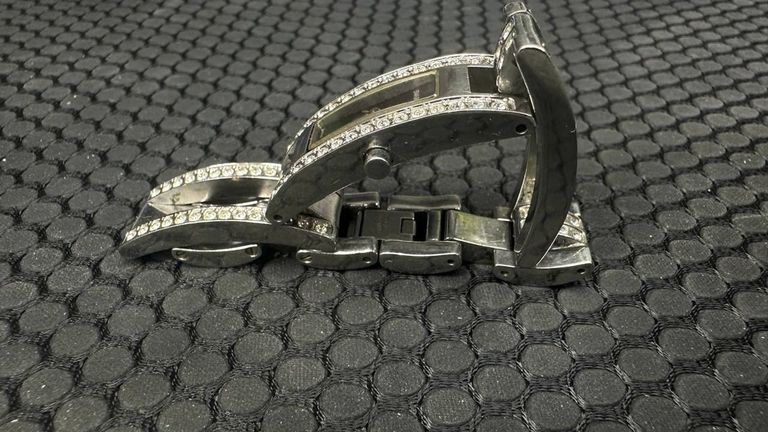 Дешево Geneva з ломбарду