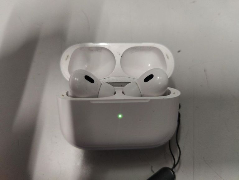 Дешиво Apple airpods pro 2nd generation with magsafe charging case usb-c с ломбарда