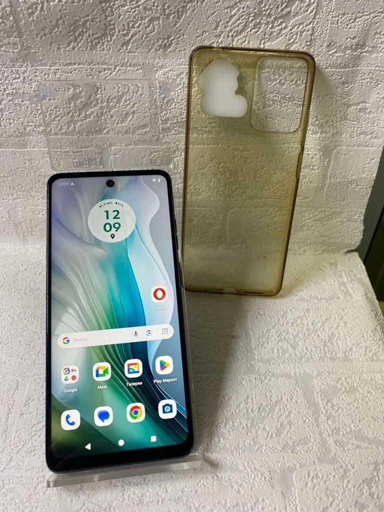 Купити Motorola moto e14 4/64gb Б/У