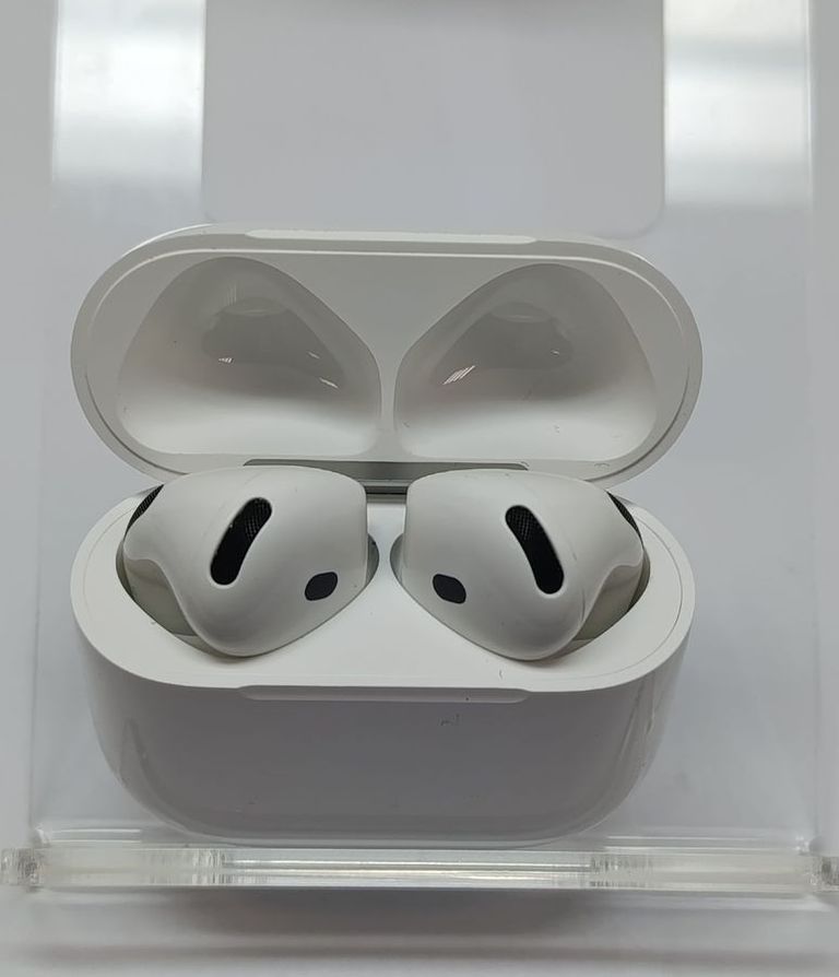 Оголошення Apple airpods 4 with active noise cancellation Б/У